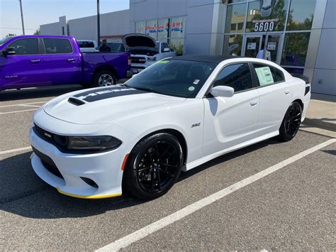 charger scat pack daytona 392.